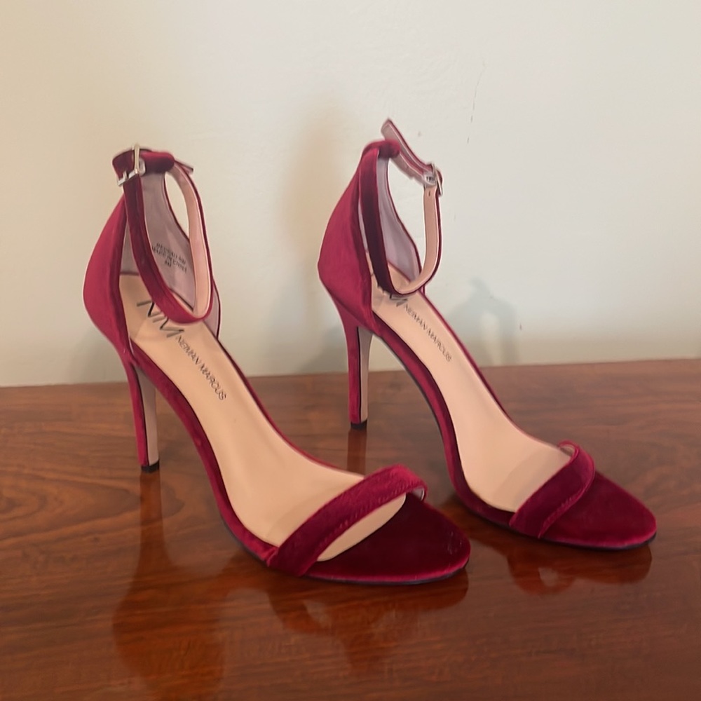 Neiman Marcus Burgundy Suede Strap Sandals size 8 Brand New!